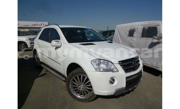 သွင်းကုန် Mercedes-Benz 190 (W201) White ကား Import - Dubai Ayeyarwady သွင်းကုန် Mercedes-Benz 190 (W201) White ကား Import - Dubai Ayeyarwady