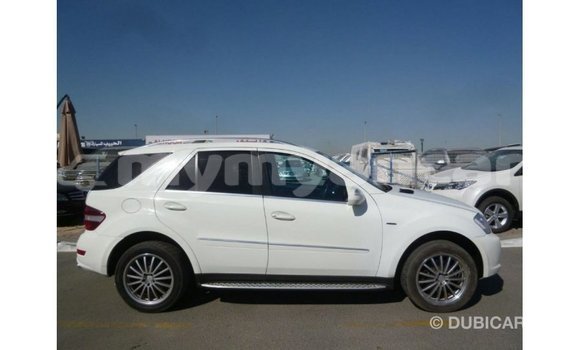 သွင်းကုန် Mercedes-Benz 190 (W201) White ကား Import - Dubai Ayeyarwady သွင်းကုန် Mercedes-Benz 190 (W201) White ကား Import - Dubai Ayeyarwady