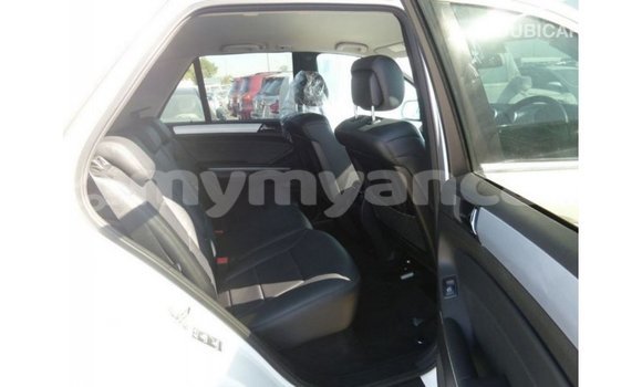 သွင်းကုန် Mercedes-Benz 190 (W201) White ကား Import - Dubai Ayeyarwady သွင်းကုန် Mercedes-Benz 190 (W201) White ကား Import - Dubai Ayeyarwady