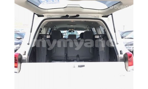 သွင်းကုန် Toyota Land Cruiser White ကား Import - Dubai Ayeyarwady သွင်းကုန် Toyota Land Cruiser White ကား Import - Dubai Ayeyarwady