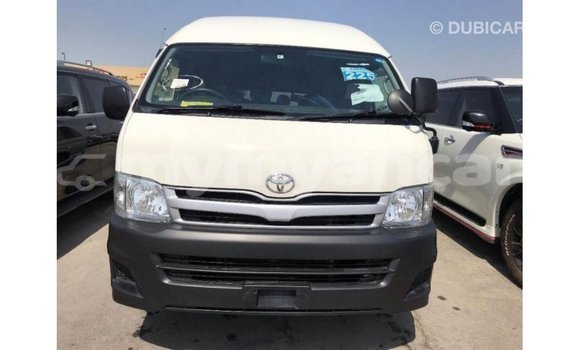 သွင်းကုန် Toyota Hiace White ကား Import - Dubai Ayeyarwady သွင်းကုန် Toyota Hiace White ကား Import - Dubai Ayeyarwady