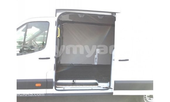 သွင်းကုန် Ford Club Wagon White ကား Import - Dubai Ayeyarwady သွင်းကုန် Ford Club Wagon White ကား Import - Dubai Ayeyarwady