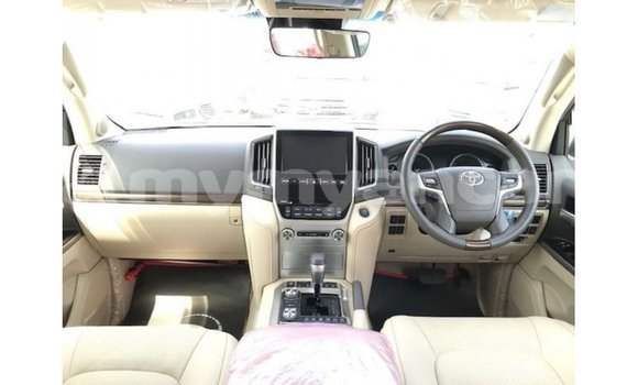 Acheter Import Voiture Toyota Land Cruiser Blanc à Import - Dubai, #<Region:0x000000000c5121b8> Acheter Import Voiture Toyota Land Cruiser Blanc à Import - Dubai, #<Region:0x000000000c5121b8>