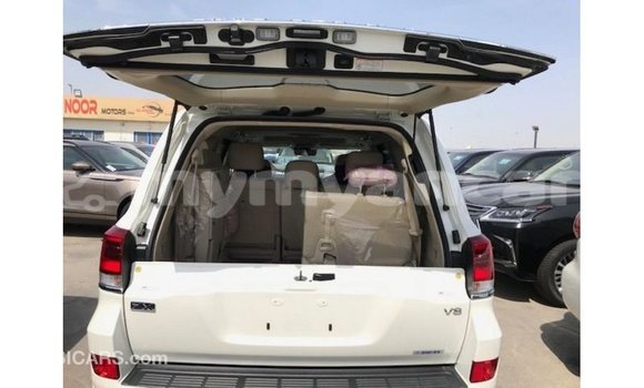 Acheter Import Voiture Toyota Land Cruiser Blanc à Import - Dubai, #<Region:0x000000000c5121b8> Acheter Import Voiture Toyota Land Cruiser Blanc à Import - Dubai, #<Region:0x000000000c5121b8>