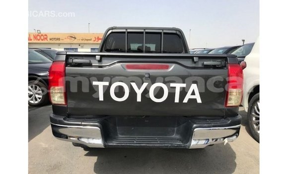 သွင်းကုန် Toyota Hilux Black ကား Import - Dubai Ayeyarwady သွင်းကုန် Toyota Hilux Black ကား Import - Dubai Ayeyarwady