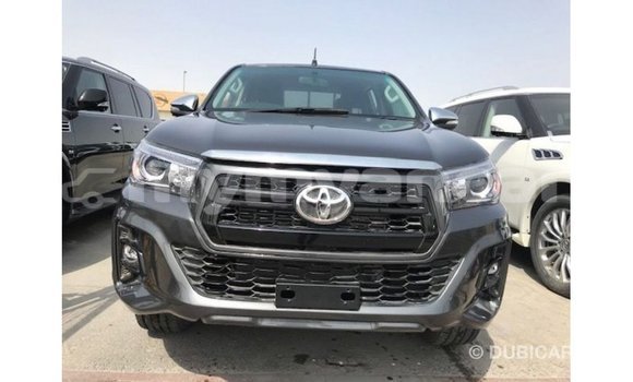 သွင်းကုန် Toyota Hilux Black ကား Import - Dubai Ayeyarwady သွင်းကုန် Toyota Hilux Black ကား Import - Dubai Ayeyarwady