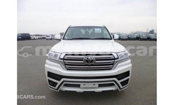 Acheter Import Voiture Toyota Land Cruiser Blanc à Import - Dubai, #<Region:0x000000000c5121b8> Acheter Import Voiture Toyota Land Cruiser Blanc à Import - Dubai, #<Region:0x000000000c5121b8>