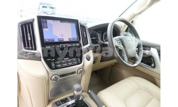 Acheter Import Voiture Toyota Land Cruiser Blanc à Import - Dubai, #<Region:0x000000000c5121b8> Acheter Import Voiture Toyota Land Cruiser Blanc à Import - Dubai, #<Region:0x000000000c5121b8>