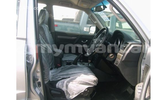 Buy Import Mitsubishi Pajero Other Car in Import - Dubai in Ayeyarwady Buy Import Mitsubishi Pajero Other Car in Import - Dubai in Ayeyarwady