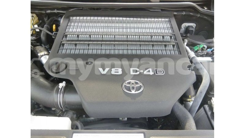 Big with watermark toyota land cruiser ayeyarwady import dubai 2517