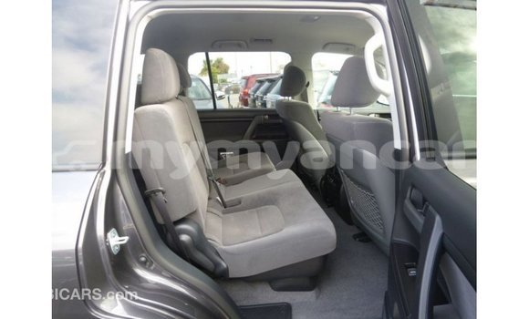 Buy Import Toyota Land Cruiser Other Car in Import - Dubai in Ayeyarwady Buy Import Toyota Land Cruiser Other Car in Import - Dubai in Ayeyarwady