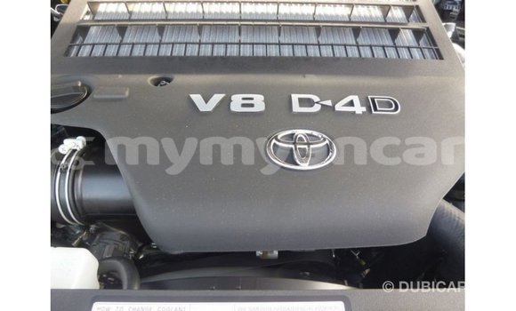 Buy Import Toyota Land Cruiser Other Car in Import - Dubai in Ayeyarwady Buy Import Toyota Land Cruiser Other Car in Import - Dubai in Ayeyarwady