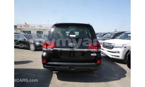 သွင်းကုန် Toyota Land Cruiser Black ကား Import - Dubai Ayeyarwady သွင်းကုန် Toyota Land Cruiser Black ကား Import - Dubai Ayeyarwady