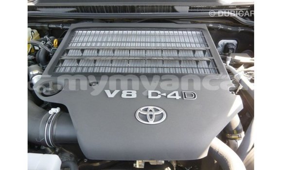 သွင်းကုန် Toyota Land Cruiser Black ကား Import - Dubai Ayeyarwady သွင်းကုန် Toyota Land Cruiser Black ကား Import - Dubai Ayeyarwady