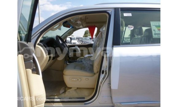 Buy Import Toyota Land Cruiser Other Car in Import - Dubai in Ayeyarwady Buy Import Toyota Land Cruiser Other Car in Import - Dubai in Ayeyarwady