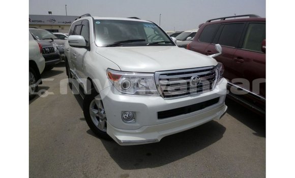 Acheter Import Voiture Toyota Land Cruiser Blanc à Import - Dubai, #<Region:0x000000000c5121b8> Acheter Import Voiture Toyota Land Cruiser Blanc à Import - Dubai, #<Region:0x000000000c5121b8>