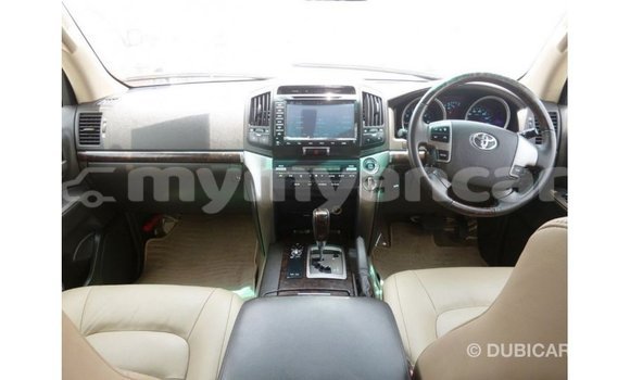 Acheter Import Voiture Toyota Land Cruiser Blanc à Import - Dubai, #<Region:0x000000000c5121b8> Acheter Import Voiture Toyota Land Cruiser Blanc à Import - Dubai, #<Region:0x000000000c5121b8>