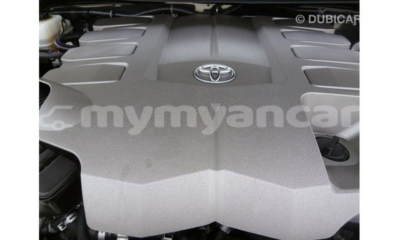 Acheter Import Voiture Toyota Land Cruiser Blanc à Import - Dubai, #<Region:0x000000000c5121b8> Acheter Import Voiture Toyota Land Cruiser Blanc à Import - Dubai, #<Region:0x000000000c5121b8>