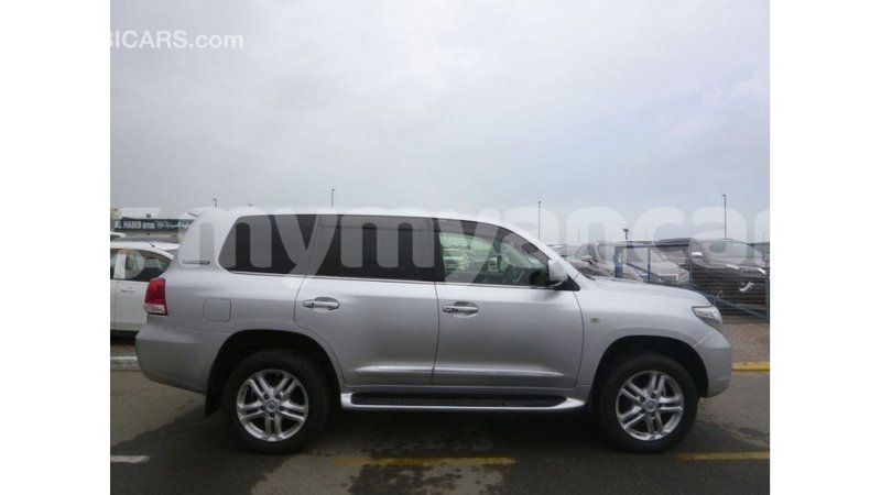 Big with watermark toyota land cruiser ayeyarwady import dubai 2535