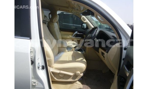 Acheter Import Voiture Toyota Land Cruiser Blanc à Import - Dubai, #<Region:0x000000000c5121b8> Acheter Import Voiture Toyota Land Cruiser Blanc à Import - Dubai, #<Region:0x000000000c5121b8>