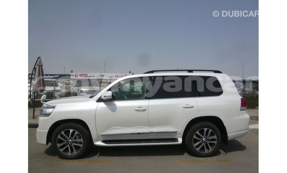 Acheter Import Voiture Toyota Land Cruiser Blanc à Import - Dubai, #<Region:0x000000000c5121b8> Acheter Import Voiture Toyota Land Cruiser Blanc à Import - Dubai, #<Region:0x000000000c5121b8>