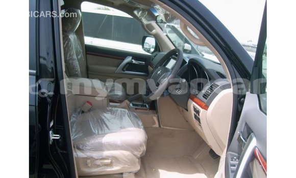 Buy Import Toyota Land Cruiser Black Car in Import - Dubai in Ayeyarwady Buy Import Toyota Land Cruiser Black Car in Import - Dubai in Ayeyarwady