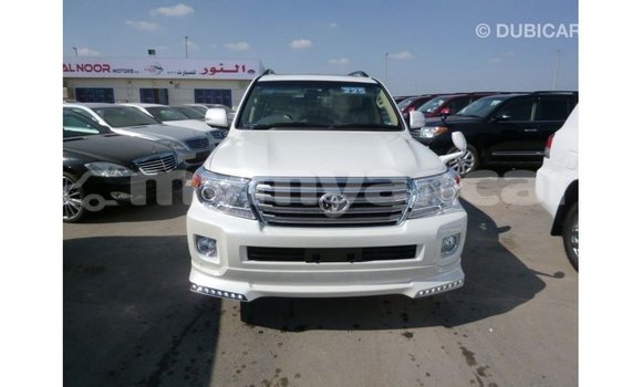 Acheter Import Voiture Toyota Land Cruiser Blanc à Import - Dubai, #<Region:0x000000000c5121b8> Acheter Import Voiture Toyota Land Cruiser Blanc à Import - Dubai, #<Region:0x000000000c5121b8>