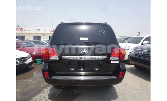 သွင်းကုန် Toyota Land Cruiser Black ကား Import - Dubai Ayeyarwady သွင်းကုန် Toyota Land Cruiser Black ကား Import - Dubai Ayeyarwady