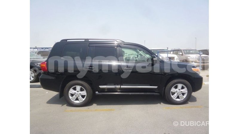 Big with watermark toyota land cruiser ayeyarwady import dubai 2547