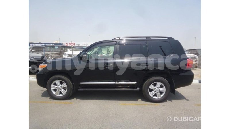 Big with watermark toyota land cruiser ayeyarwady import dubai 2547