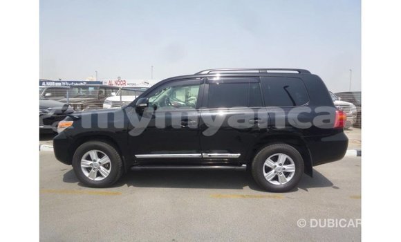 သွင်းကုန် Toyota Land Cruiser Black ကား Import - Dubai Ayeyarwady သွင်းကုန် Toyota Land Cruiser Black ကား Import - Dubai Ayeyarwady