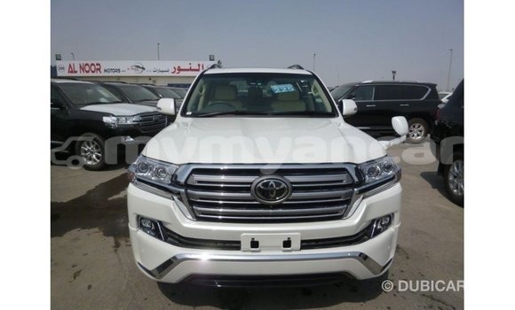 Buy Import Toyota Land Cruiser White Car in Import - Dubai in Ayeyarwady Buy Import Toyota Land Cruiser White Car in Import - Dubai in Ayeyarwady