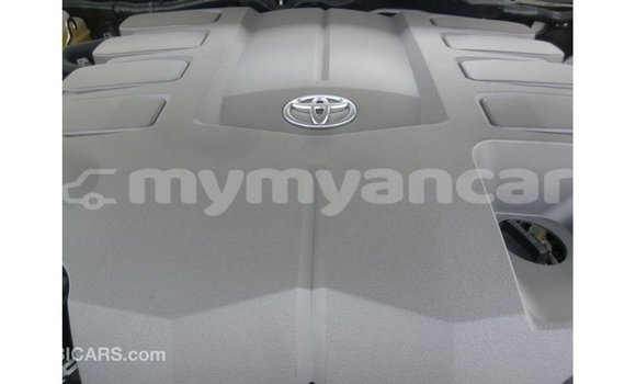 Buy Import Toyota Land Cruiser White Car in Import - Dubai in Ayeyarwady Buy Import Toyota Land Cruiser White Car in Import - Dubai in Ayeyarwady