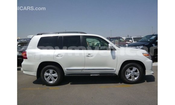 Acheter Import Voiture Toyota Land Cruiser Blanc à Import - Dubai, #<Region:0x000000000c5121b8> Acheter Import Voiture Toyota Land Cruiser Blanc à Import - Dubai, #<Region:0x000000000c5121b8>
