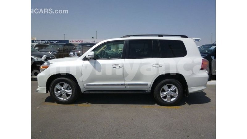 Big with watermark toyota land cruiser ayeyarwady import dubai 2552