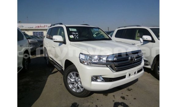 Acheter Import Voiture Toyota Land Cruiser Blanc à Import - Dubai, #<Region:0x000000000c5121b8> Acheter Import Voiture Toyota Land Cruiser Blanc à Import - Dubai, #<Region:0x000000000c5121b8>