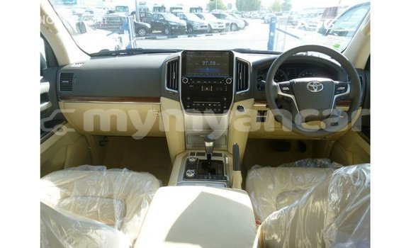 Acheter Import Voiture Toyota Land Cruiser Blanc à Import - Dubai, #<Region:0x000000000c5121b8> Acheter Import Voiture Toyota Land Cruiser Blanc à Import - Dubai, #<Region:0x000000000c5121b8>