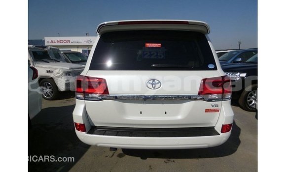 Acheter Import Voiture Toyota Land Cruiser Blanc à Import - Dubai, #<Region:0x000000000c5121b8> Acheter Import Voiture Toyota Land Cruiser Blanc à Import - Dubai, #<Region:0x000000000c5121b8>