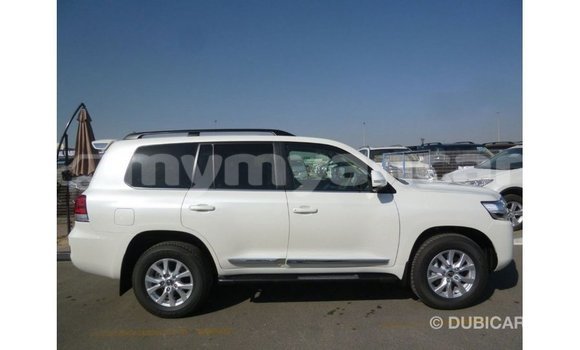 Acheter Import Voiture Toyota Land Cruiser Blanc à Import - Dubai, #<Region:0x000000000c5121b8> Acheter Import Voiture Toyota Land Cruiser Blanc à Import - Dubai, #<Region:0x000000000c5121b8>