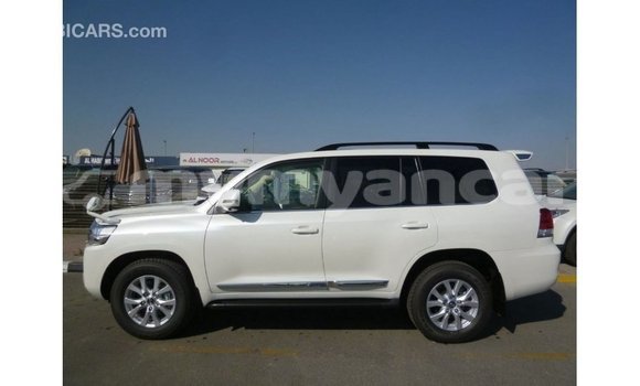 Acheter Import Voiture Toyota Land Cruiser Blanc à Import - Dubai, #<Region:0x000000000c5121b8> Acheter Import Voiture Toyota Land Cruiser Blanc à Import - Dubai, #<Region:0x000000000c5121b8>