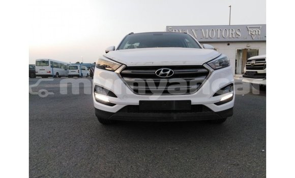Buy Import Hyundai Tucson White Car in Import - Dubai in Ayeyarwady Buy Import Hyundai Tucson White Car in Import - Dubai in Ayeyarwady