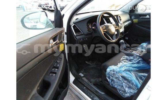 Buy Import Hyundai Tucson White Car in Import - Dubai in Ayeyarwady Buy Import Hyundai Tucson White Car in Import - Dubai in Ayeyarwady