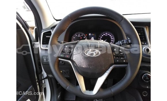 Buy Import Hyundai Tucson White Car in Import - Dubai in Ayeyarwady Buy Import Hyundai Tucson White Car in Import - Dubai in Ayeyarwady