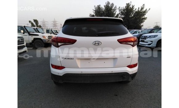 Buy Import Hyundai Tucson White Car in Import - Dubai in Ayeyarwady Buy Import Hyundai Tucson White Car in Import - Dubai in Ayeyarwady