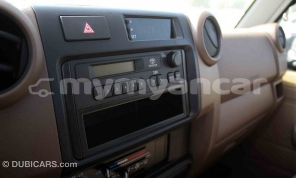 Acheter Import Voiture Toyota Land Cruiser Beige à Import - Dubai, #<Region:0x000000000c5121b8> Acheter Import Voiture Toyota Land Cruiser Beige à Import - Dubai, #<Region:0x000000000c5121b8>