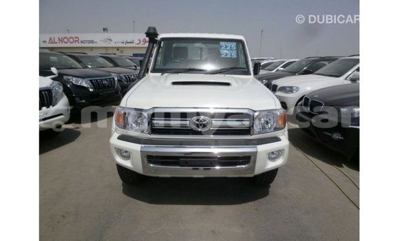 သွင်းကုန် Toyota Land Cruiser White ကား Import - Dubai Ayeyarwady သွင်းကုန် Toyota Land Cruiser White ကား Import - Dubai Ayeyarwady