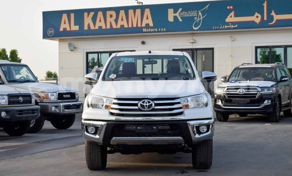 Buy Import Toyota Hilux White Car in Import - Dubai in Ayeyarwady Buy Import Toyota Hilux White Car in Import - Dubai in Ayeyarwady