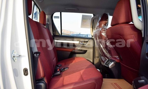 Buy Import Toyota Hilux White Car in Import - Dubai in Ayeyarwady Buy Import Toyota Hilux White Car in Import - Dubai in Ayeyarwady
