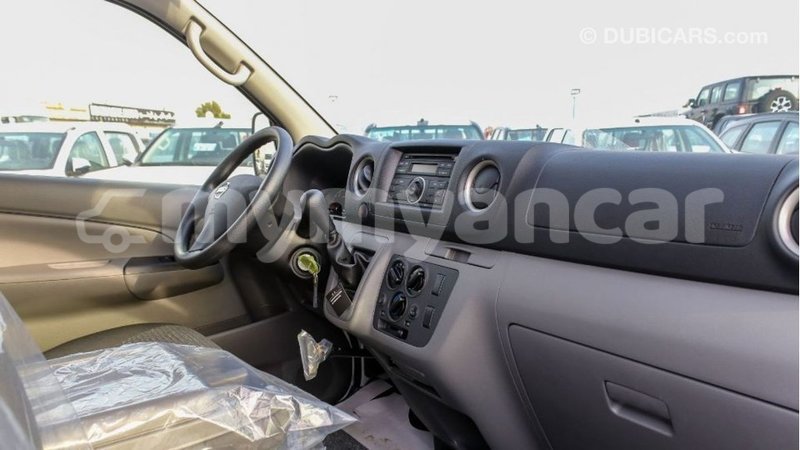 Big with watermark nissan urvan ayeyarwady import dubai 2572