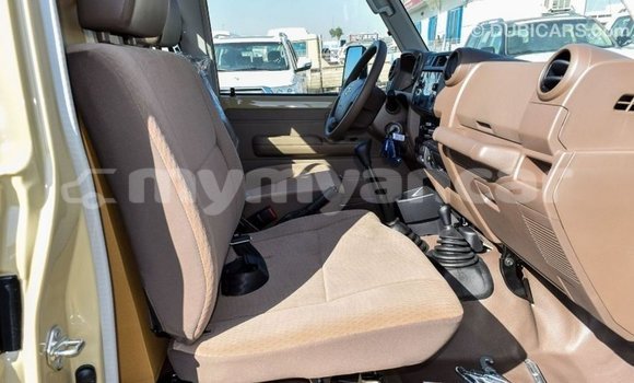 Acheter Import Voiture Toyota Land Cruiser Beige à Import - Dubai, #<Region:0x000000000c5121b8> Acheter Import Voiture Toyota Land Cruiser Beige à Import - Dubai, #<Region:0x000000000c5121b8>